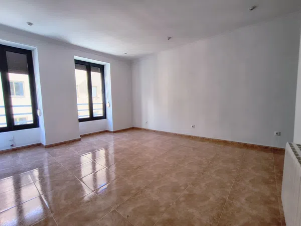 Piso en Calle Pintor Agrasot, Centro Tradicional - Foto 1