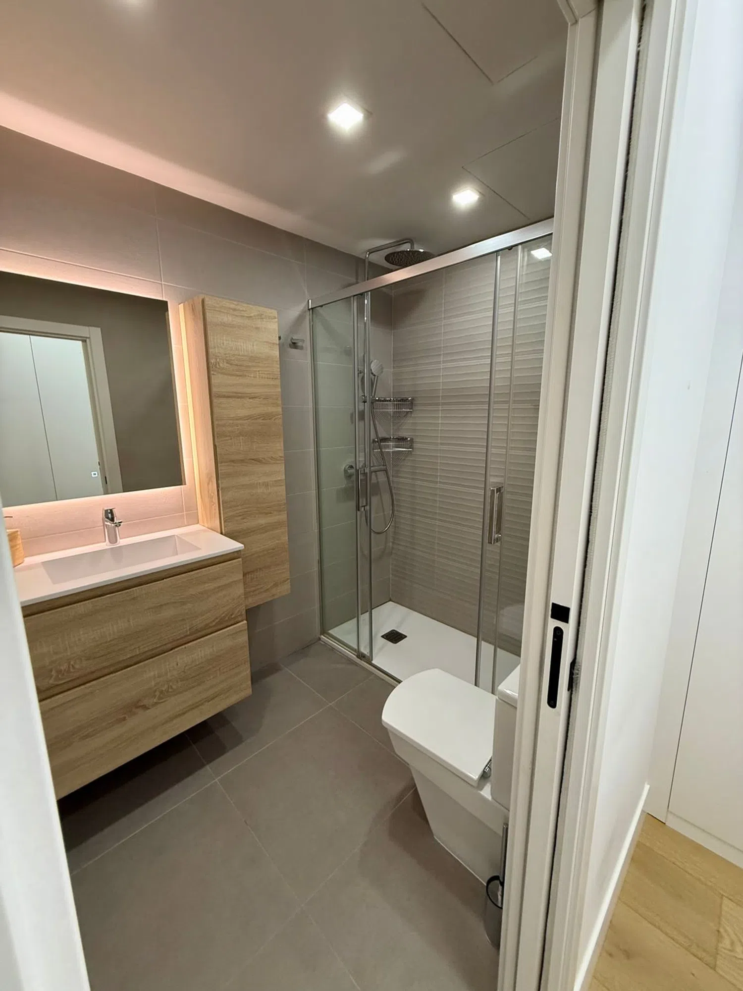 Chalet adosado en Barrio Montecarmelo - Foto 8