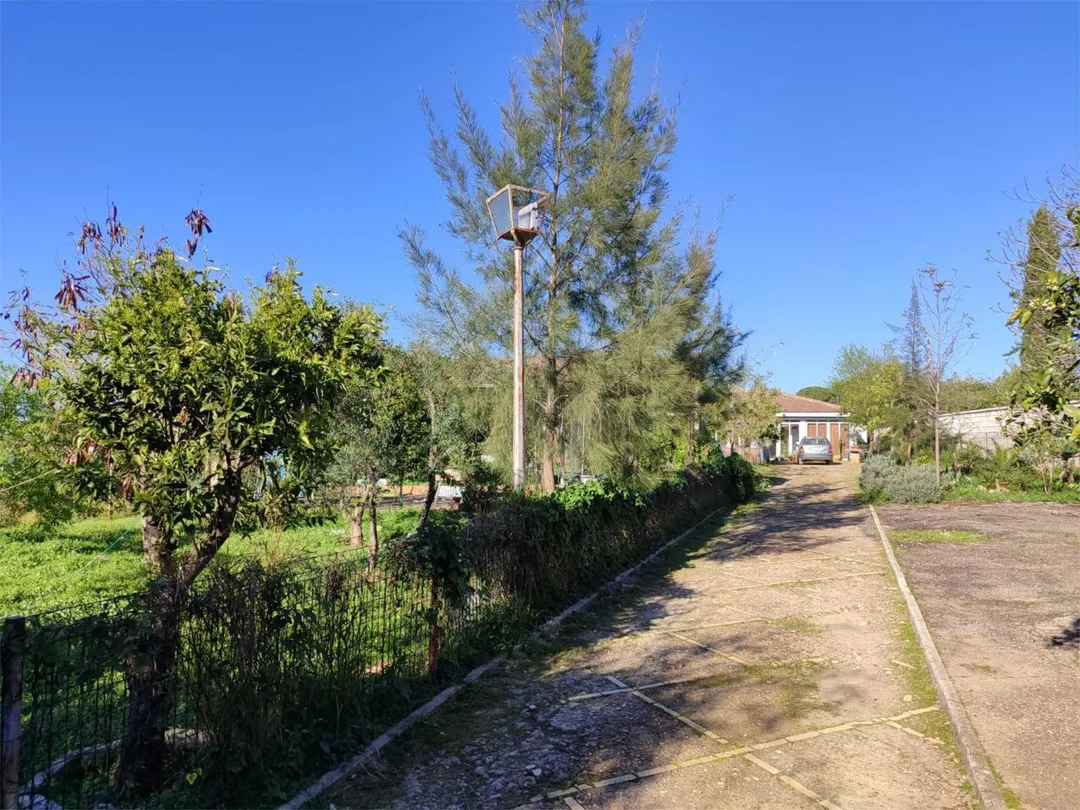 Chalet en Alcalá de Guadaira - Foto 1