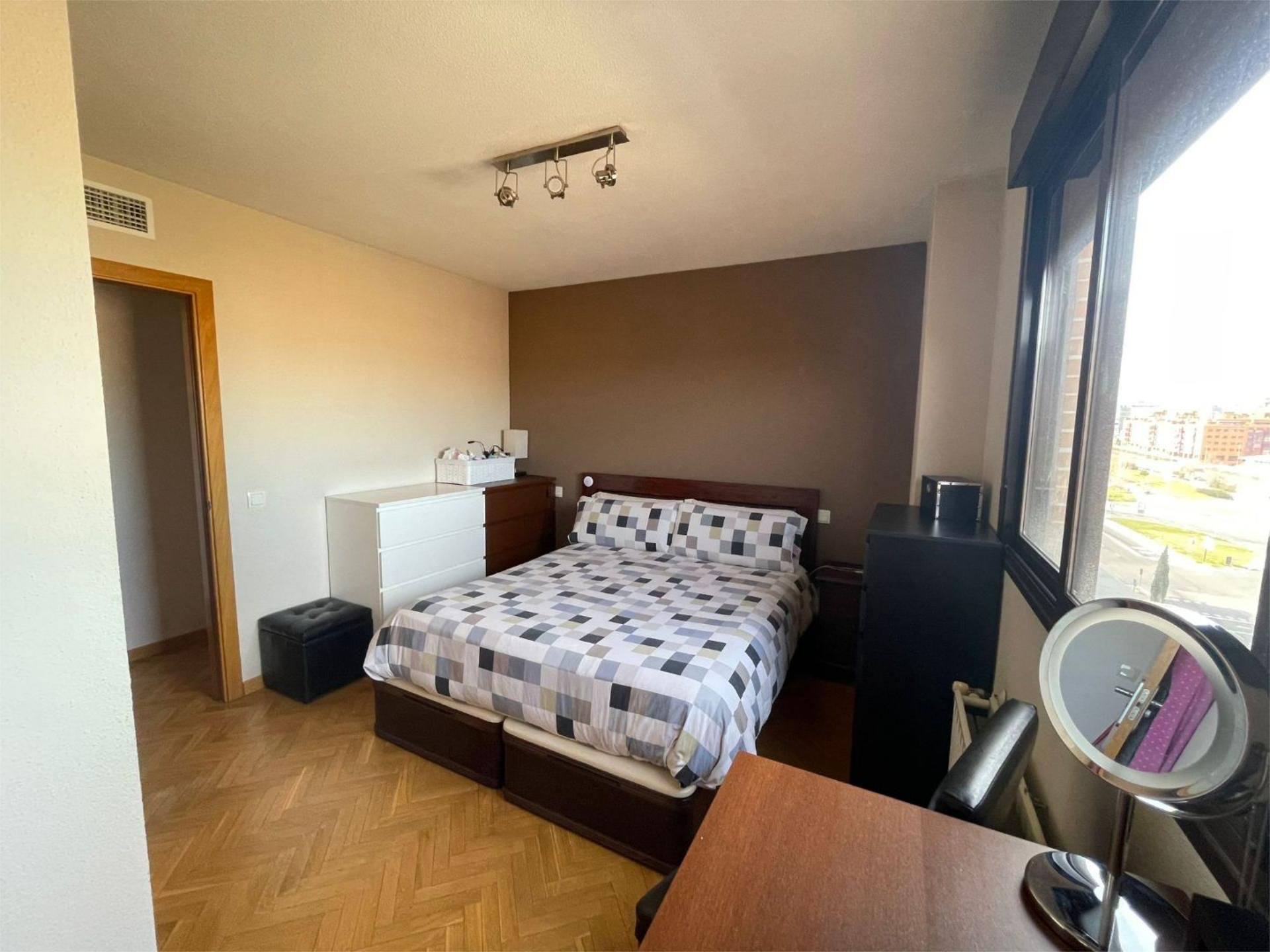 Ático en  Avenida de Santo Domingo de la Calzada 27 - Foto 19