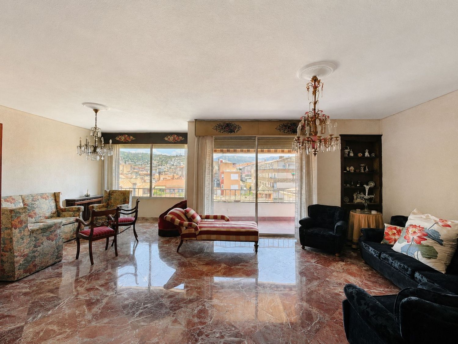 Piso en Figares - Foto 1