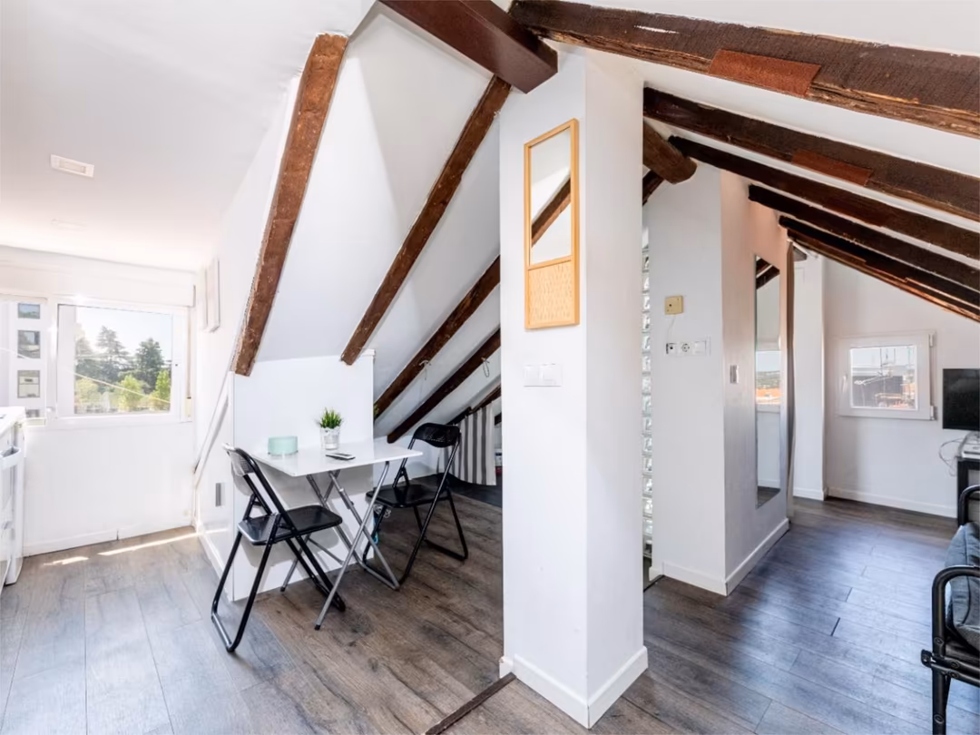 Piso en  Calle de Ilustración 3