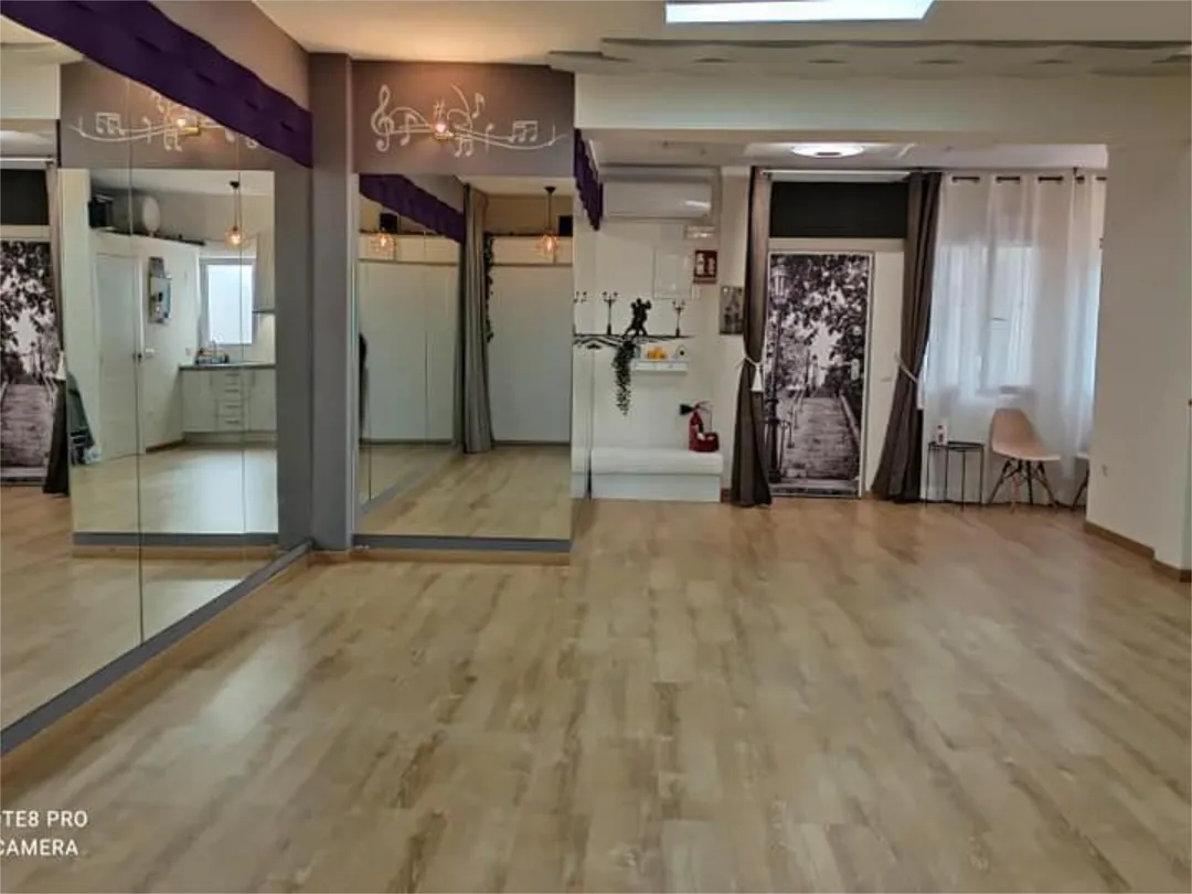 Piso en  Calle Pintor Antonio Amorós 10 - Foto 2