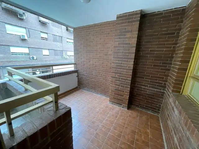 Piso en  Carrer Arquitecto Morell - Foto 3
