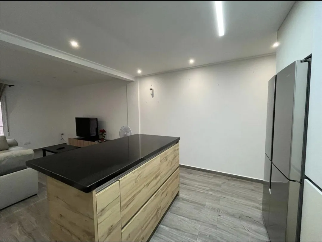 Piso en  Carrer Esperidion Porta Requesens 72a - Foto 2