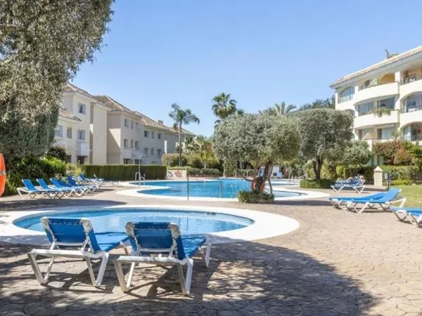 Piso en Alameda de las Brisas, 2, Bahía de Marbella - Foto 1
