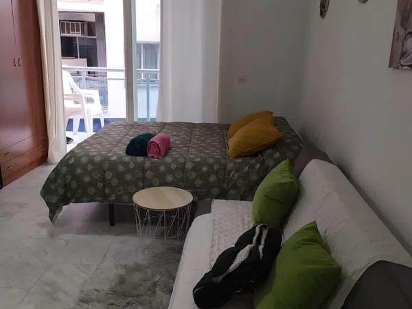 Estudio en avenida Isabel Manoja, 32