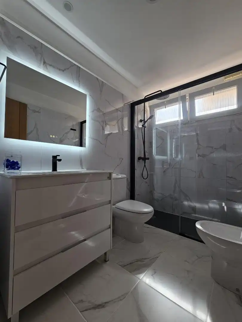 Piso en  Calle Doctor Alfonso Chiscano Díaz 8 - Foto 7