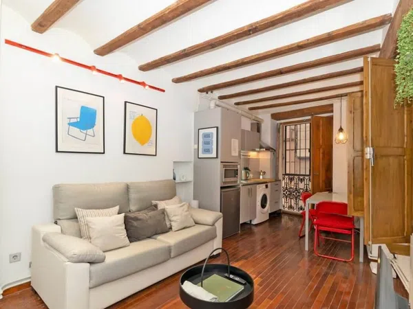 Estudio en plaza de la Mare de Déu, 1 - Foto 2