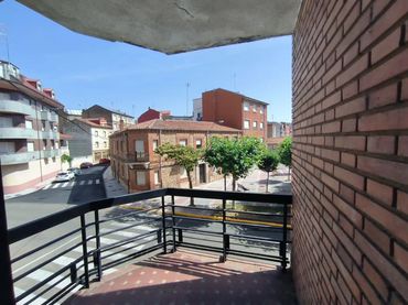Piso en  Plaza Tierras Bañezanas 4 - Foto 2