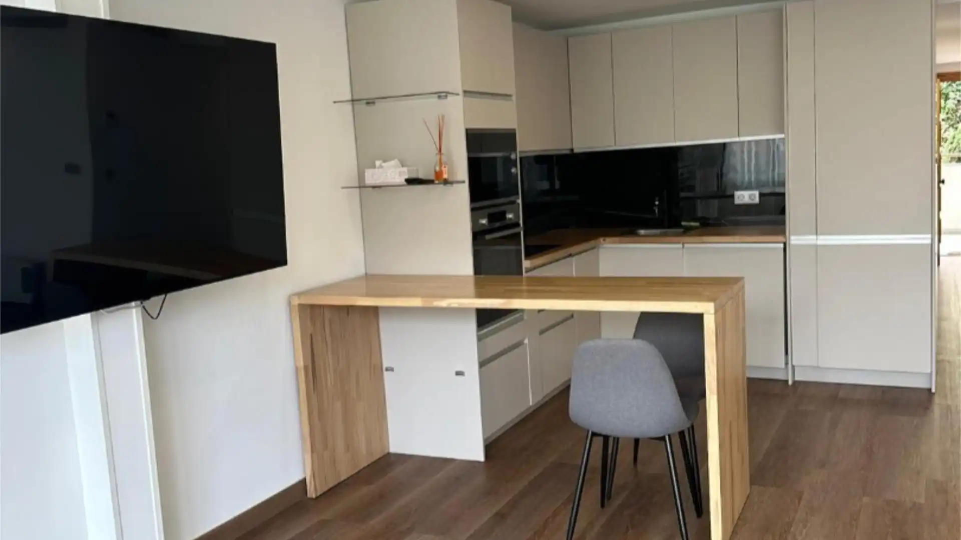 Piso en calle Carrer Benito Jerónimo Feijóo 1 - Foto 3