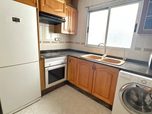 Piso en avenida de Pérez Galdós, 133 - Foto 4