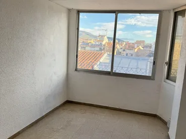 Piso en  Carrer Salvador Vidal 21 - Foto 3