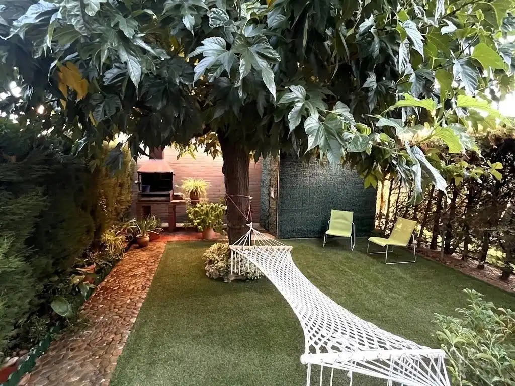 Chalet en Figueres - Foto 2