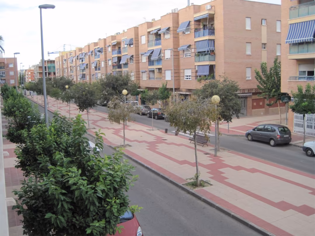 Piso en  Calle Villa Cisneros 5
