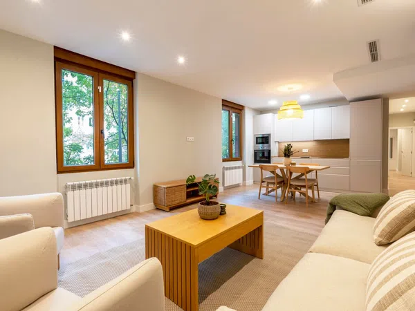 Piso en calle Alcalá, 126