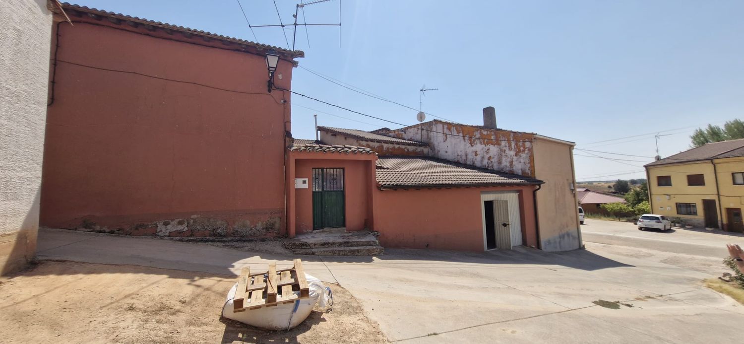 Casa de pueblo en Camino Fuente s/n - Foto 2
