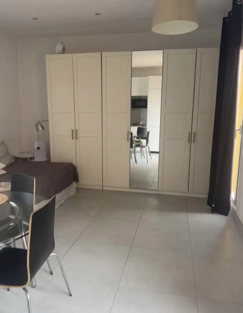 Estudio en  Carrer de Blanquerna 27 - Foto 5