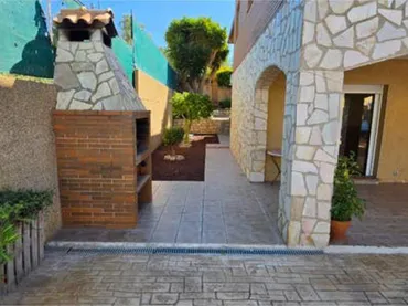 Casa adosada en Urbanización Oasis Park - Foto 3