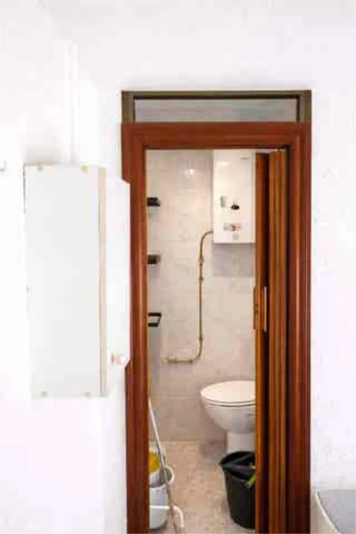 Local comercial en Cornella de Llobregat, La Gavarra - Foto 4