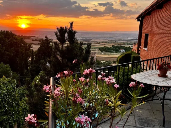 Casa independiente en El Clavín-Valdeluz - Foto 2