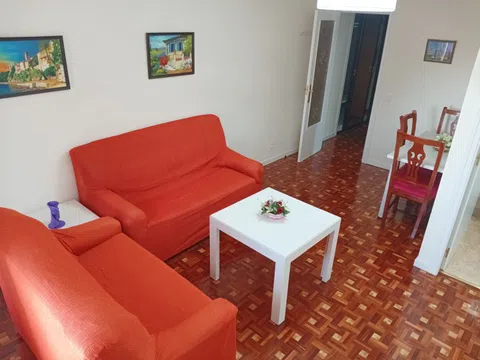 Piso en calle Miguel Ángel, 2