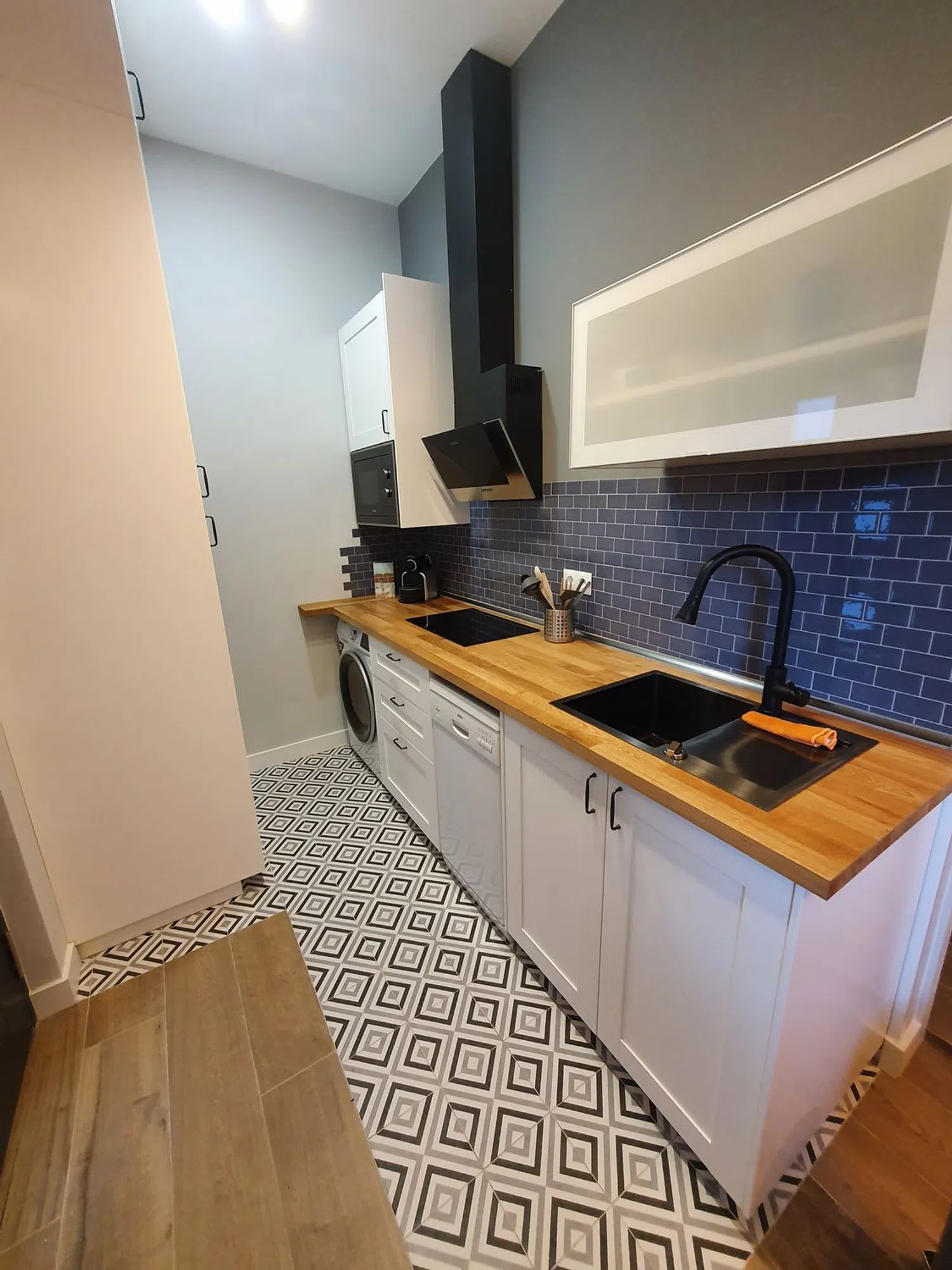 Estudio en calle de Nueva Zelanda, 36 - Foto 2