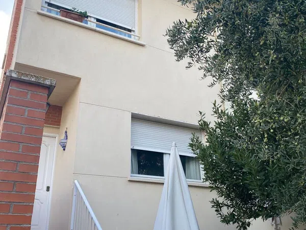 Chalet pareado en calle del Tifón, 6