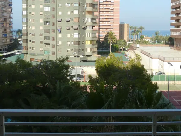 Piso en avenida santander, 28