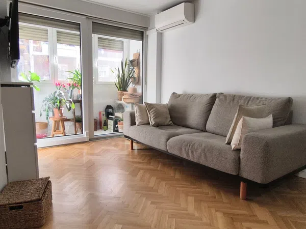 Piso en calle de Vallehermoso, 15