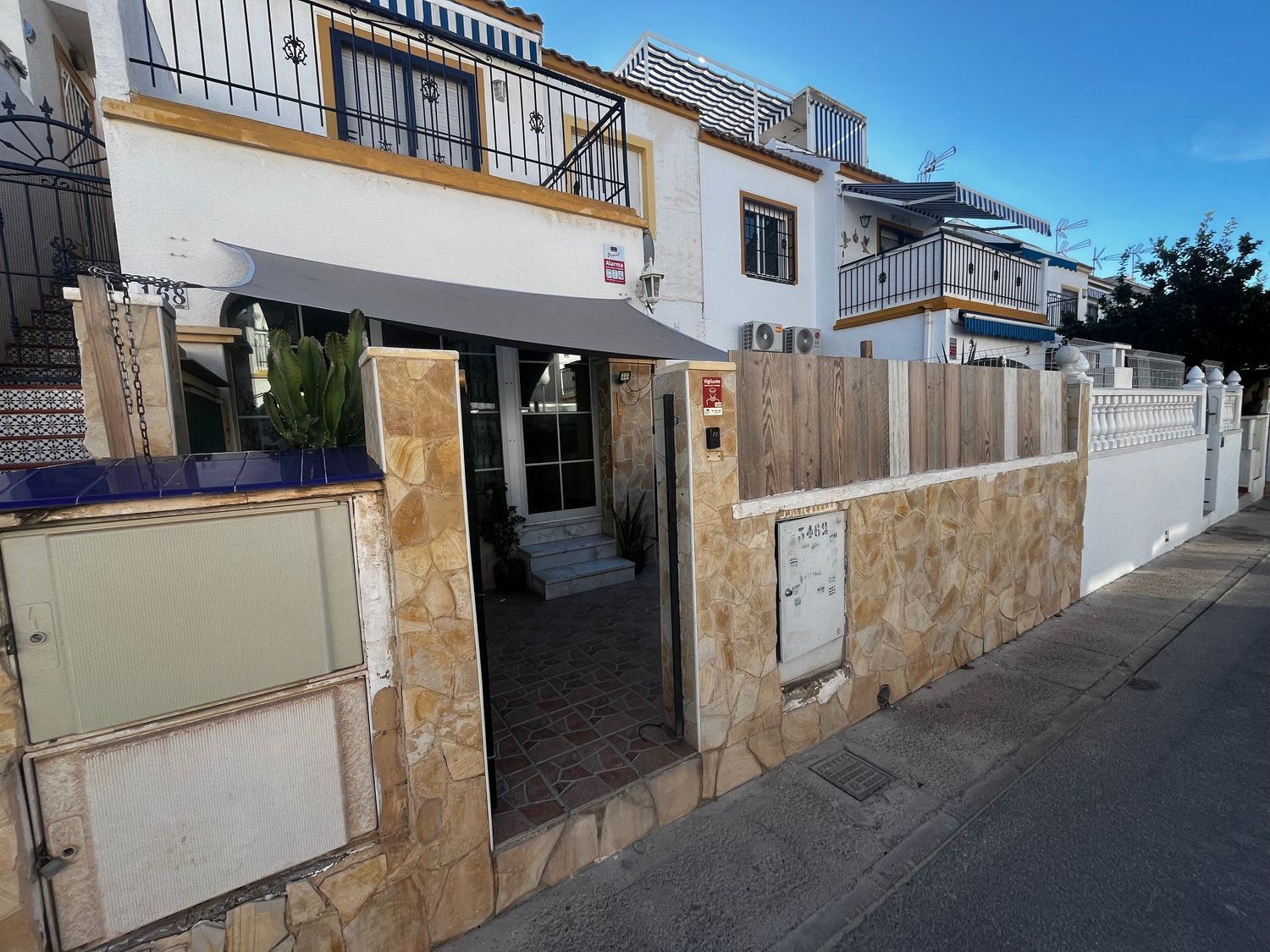 Chalet adosado en Calle Carmen, 117, La Siesta - El Salado - Torreta - Foto 11