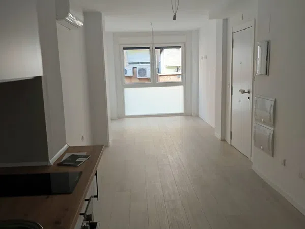 Estudio en calle Mendívil, 25