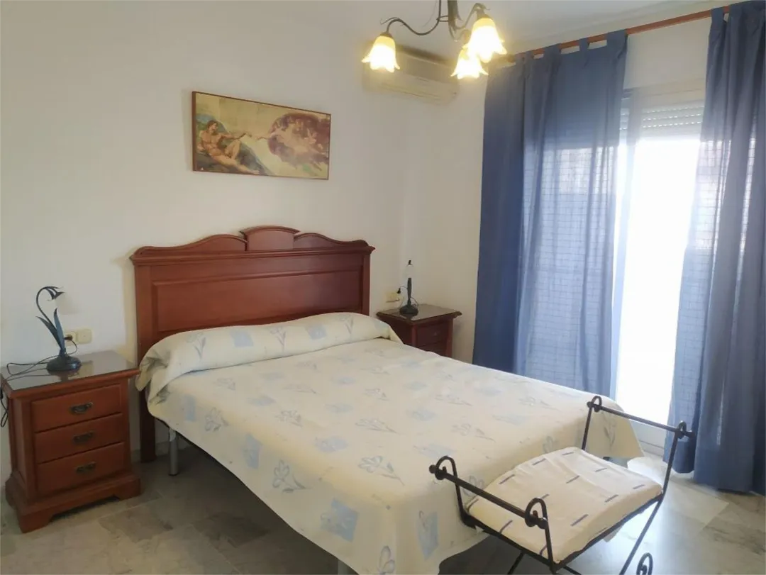 Piso en  Calle Romería del Rocío 6