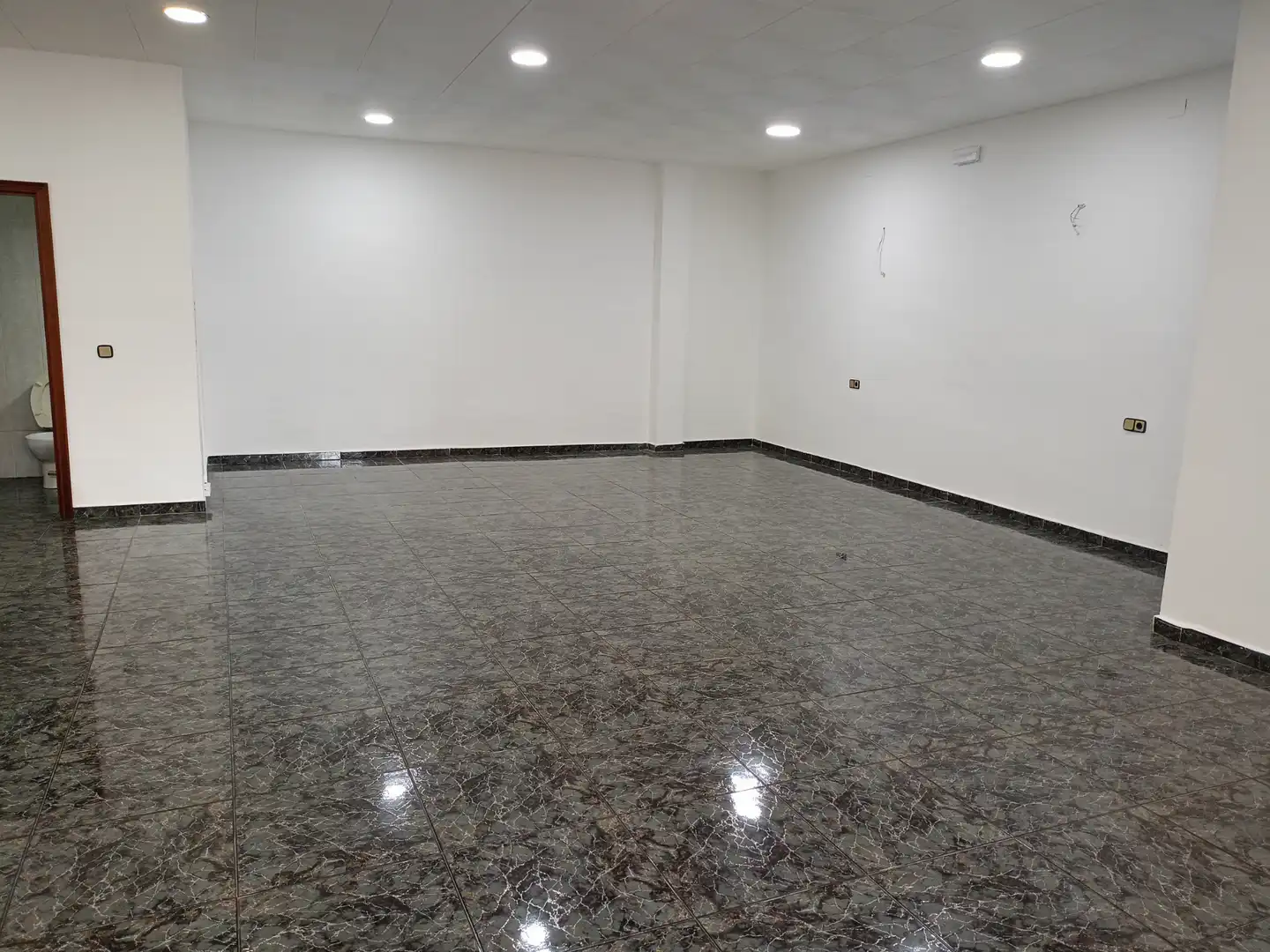 Local comercial en Terrassa - Foto 2