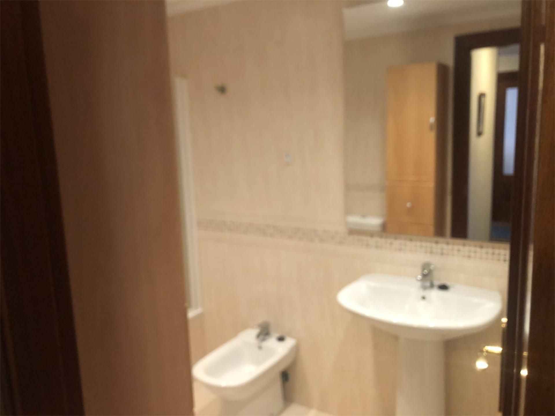 Apartamento en  Calle Marqués de Valero de Urria 8 - Foto 2