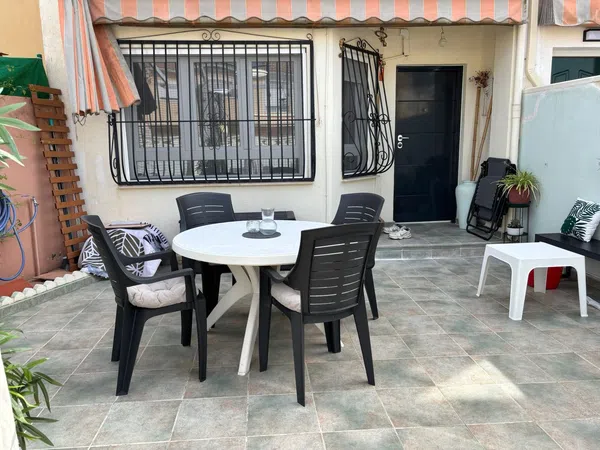 Chalet adosado en Campello Pueblo - Foto 1