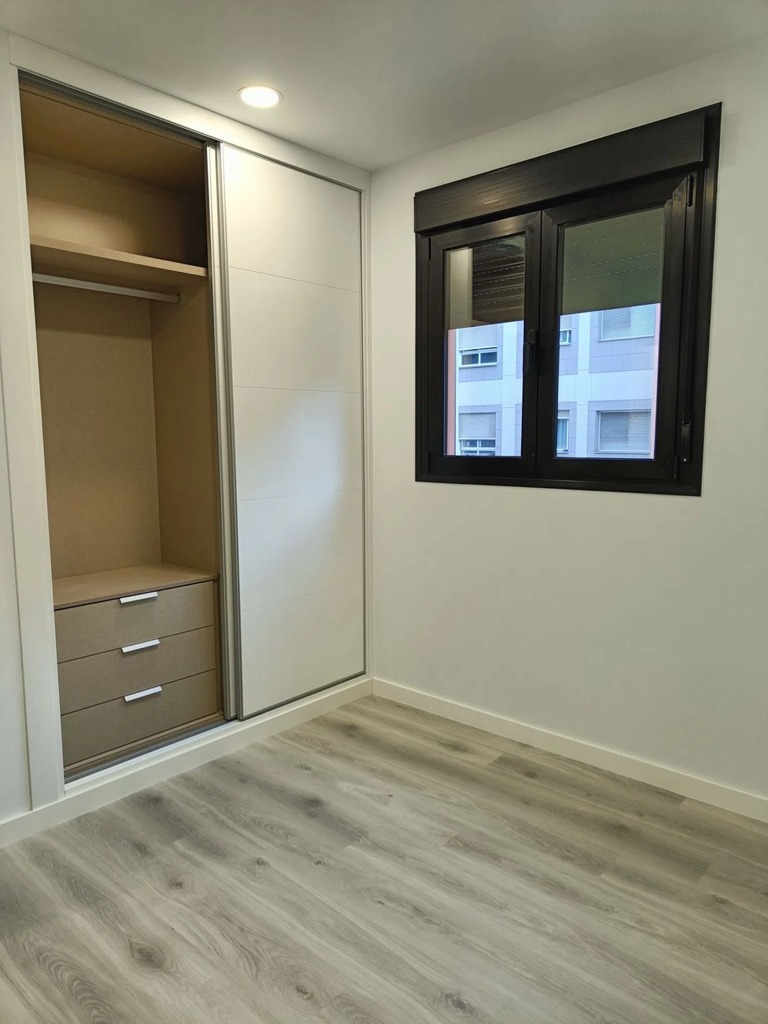 Piso en calle Capitán General Excelentísimo Señor Don José Antonio Gutiérrez Mellado, 33 - Foto 2