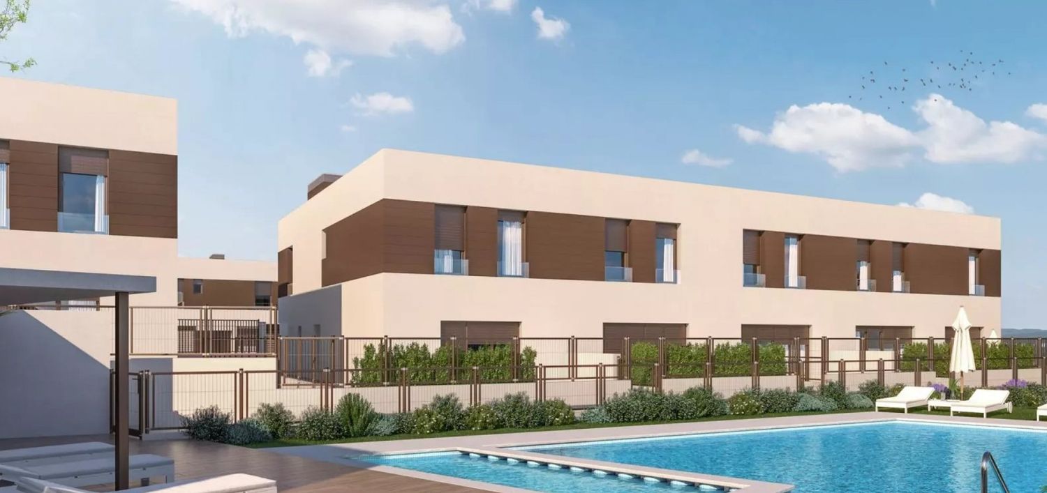 Chalet adosado en Calle Ernest Lluch s/n - Foto 2