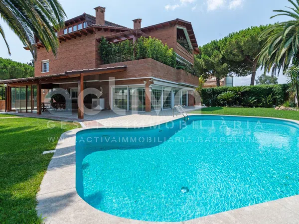 Casa o chalet independiente en Avenida de la Indústria - Foto 2
