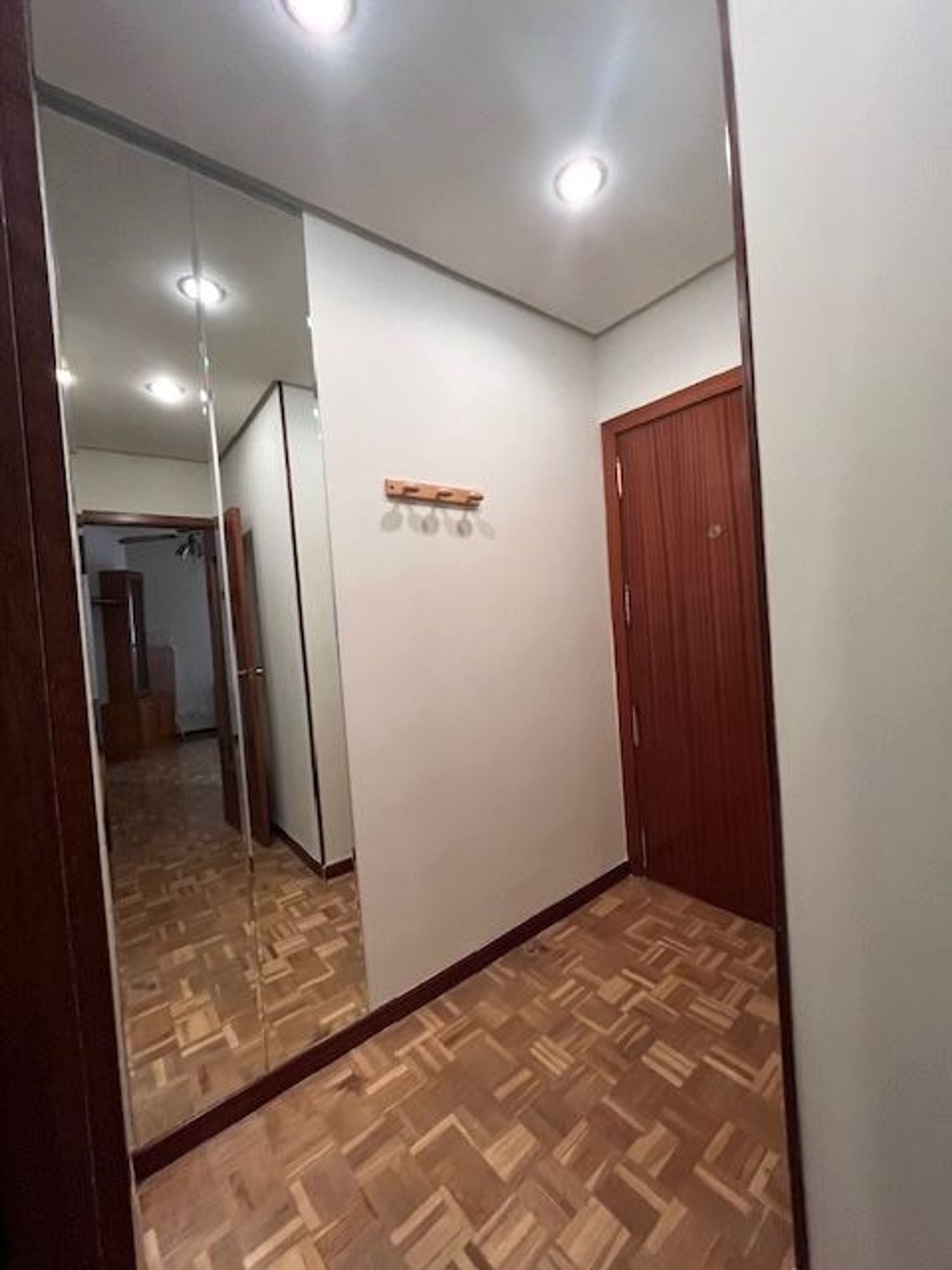 Piso en calle de Cartagena, 27