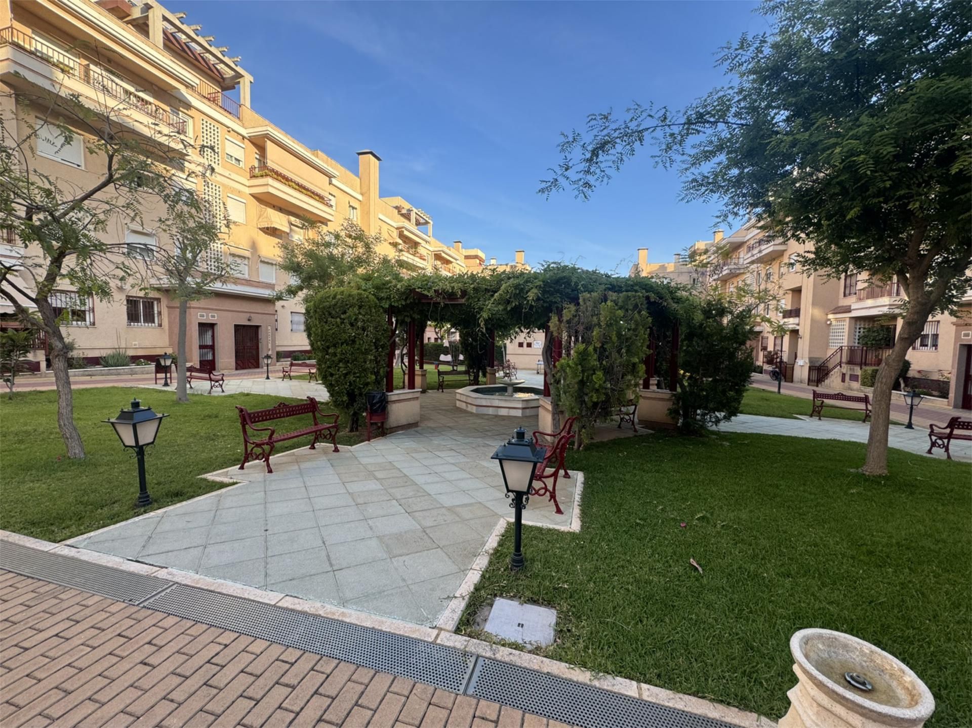 Piso en  Calle María Montessori 4