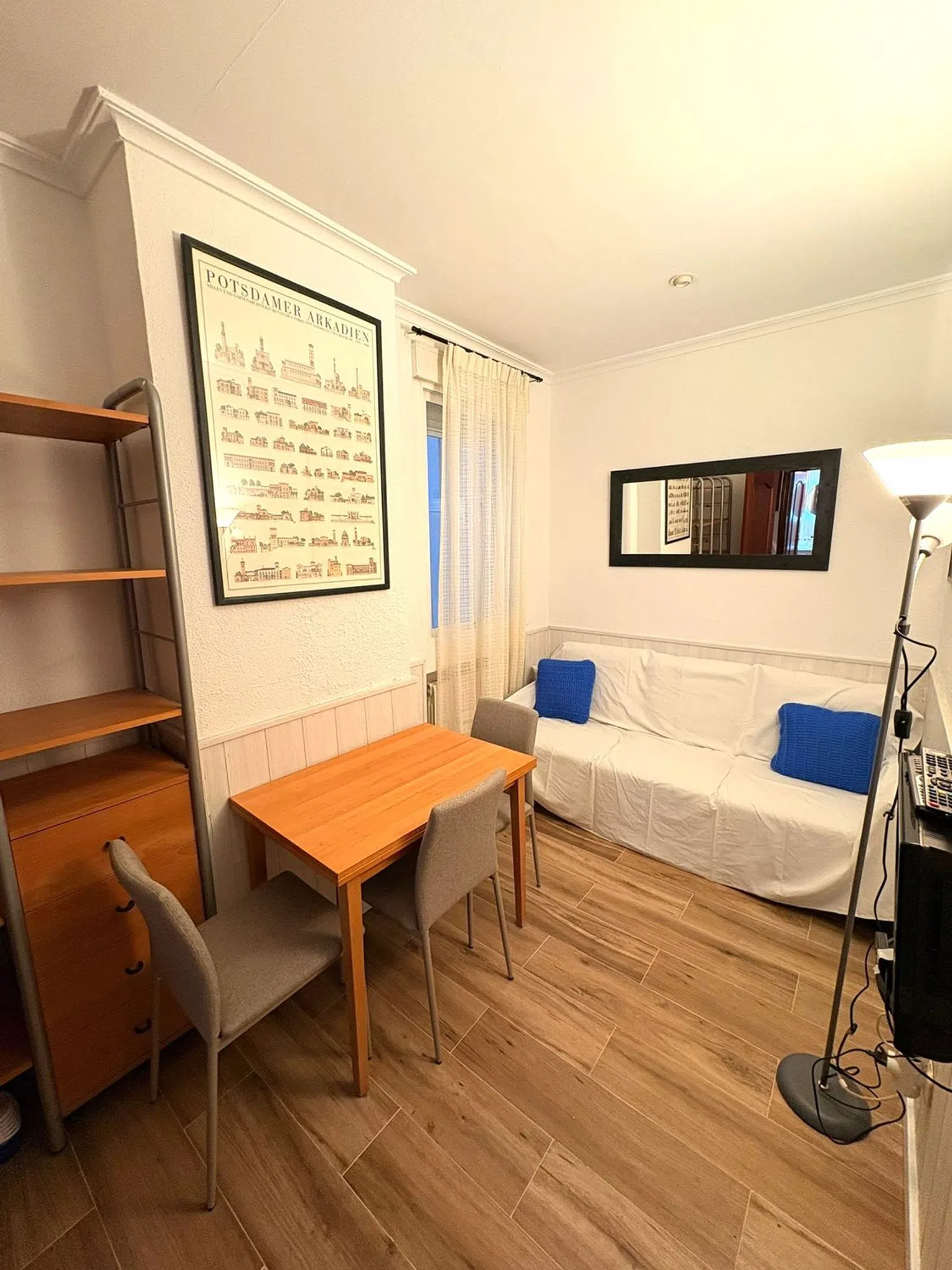 Piso en calle de Fernando el Católico, 60 - Foto 2