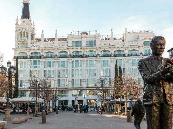 Piso en calle del León, 17
