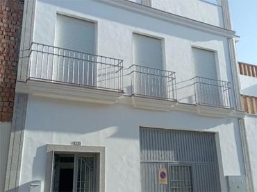 Casa adosada en  Calle Antonoi Perez Perez 12 - Foto 1