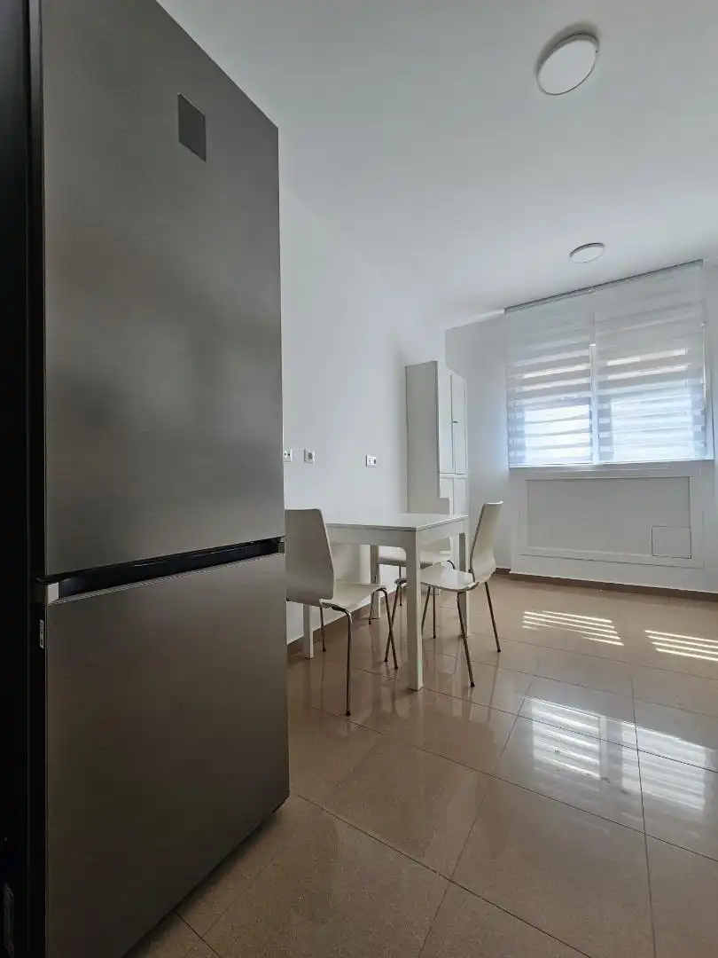 Piso en  Calle Doctor Alfonso Chiscano Díaz 8 - Foto 9