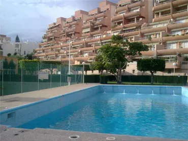 Apartamento en puerto deportivo - Foto 8