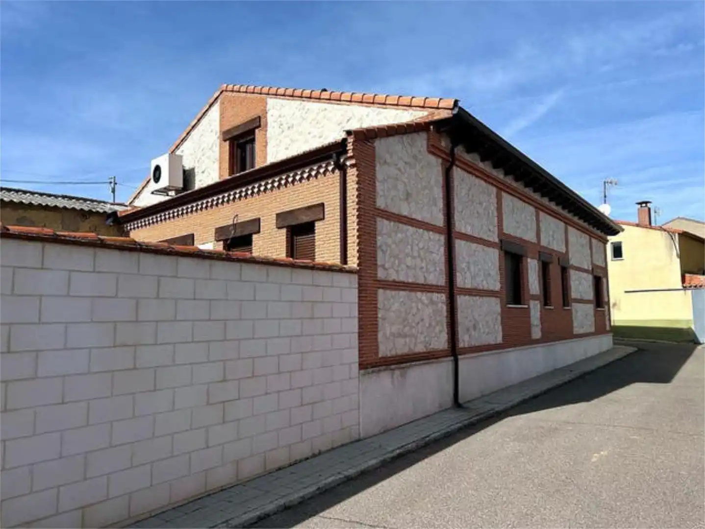 Casa adosada en Plaza Mayor, 10 Matapozuelos - Foto 5