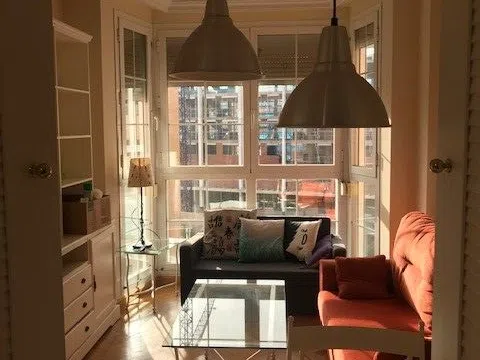 Piso en calle Isabel de Valois, 28