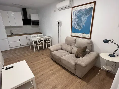 Piso en calle Párroco Antonio González Abato, 12