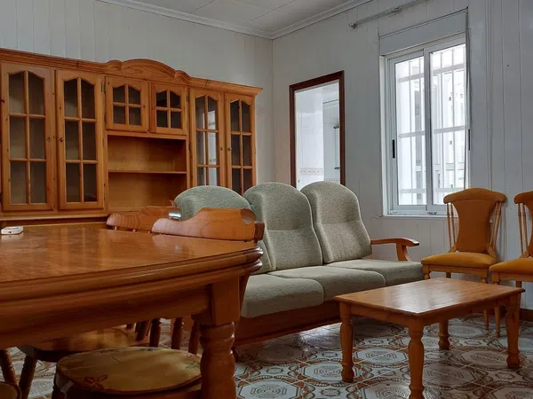 Casa independiente en Rafael Cartetta, 20